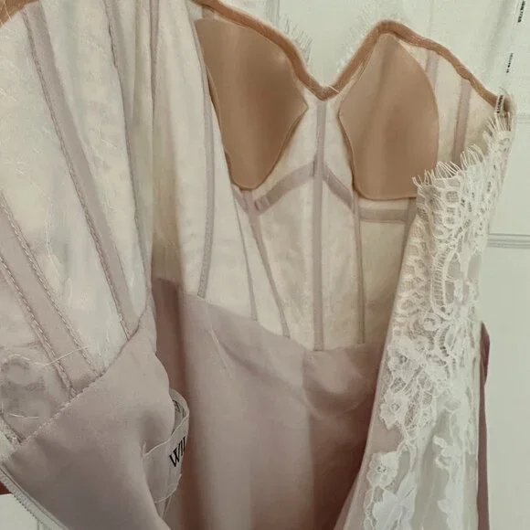 Willowby by Waters Geranium Wedding Dress - size 4, blush lining